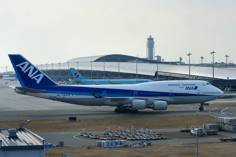 ANA 全日空 B747 アウターペーンキーホルダー+